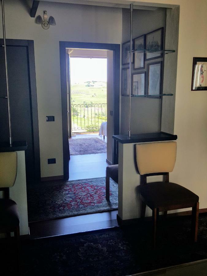 La Terrazza Sui Vigneti-Rovescala Bed & Breakfast San Damiano al Colle Dış mekan fotoğraf