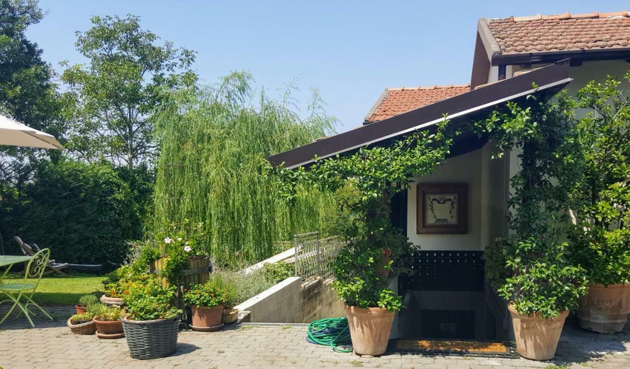 La Terrazza Sui Vigneti-Rovescala Bed & Breakfast San Damiano al Colle Dış mekan fotoğraf