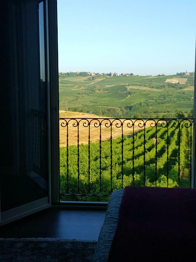 La Terrazza Sui Vigneti-Rovescala Bed & Breakfast San Damiano al Colle Dış mekan fotoğraf