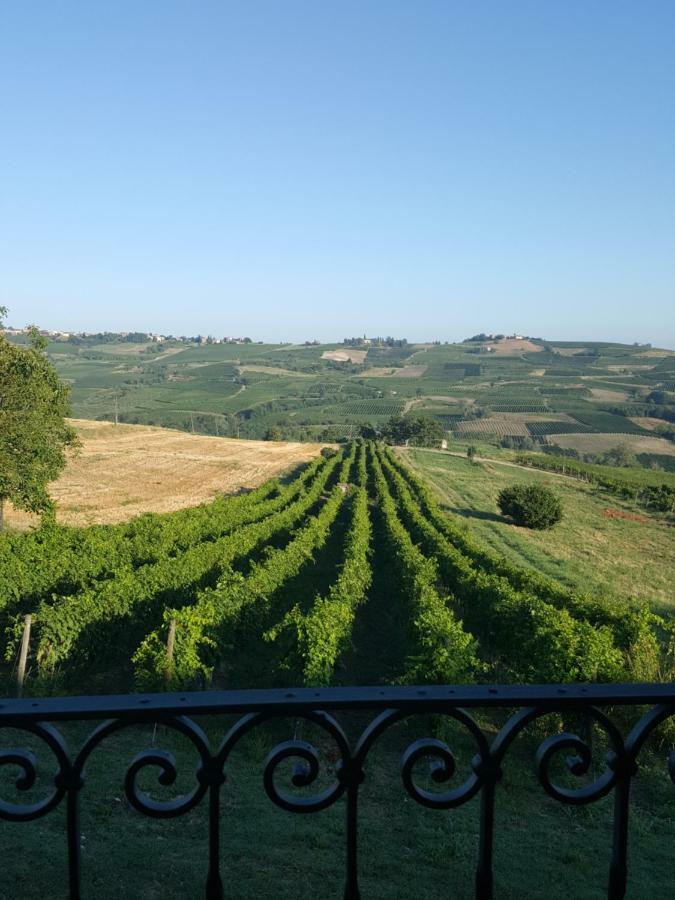 La Terrazza Sui Vigneti-Rovescala Bed & Breakfast San Damiano al Colle Dış mekan fotoğraf