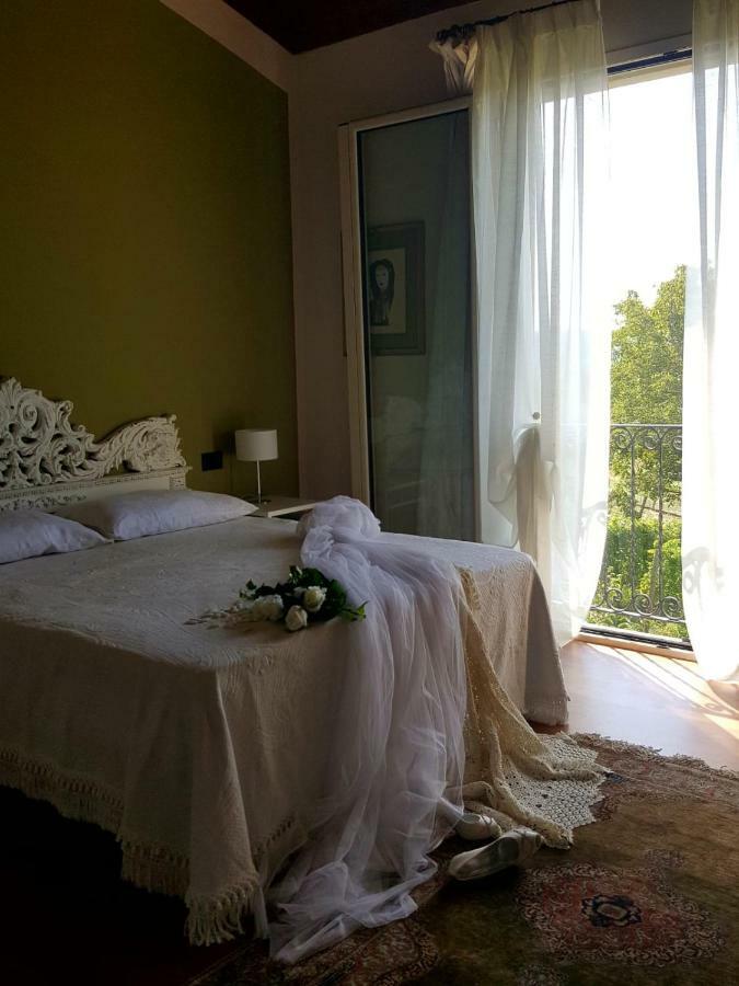 La Terrazza Sui Vigneti-Rovescala Bed & Breakfast San Damiano al Colle Dış mekan fotoğraf